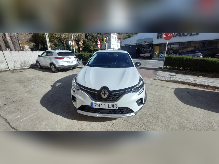 Renault Captur 1.3 TCE 140CV foto 3